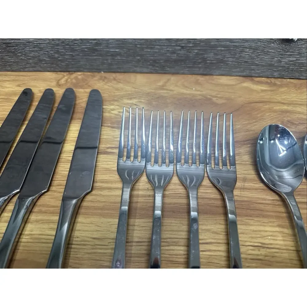 Helmick Robert Welch Ammonite Satin Stainless Silverware 18 Pc Set